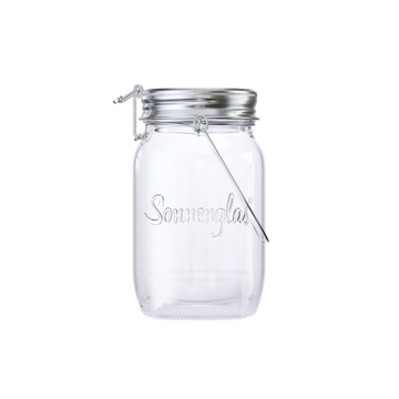 Das SONNENGLAS® Classic (Generation 6) besteht aus einem klaren Glasgefäß mit Metalldeckel, Verschluss, Drahtbügel und „Sonnenglas“-Etikett – ausgestattet mit Sonnenmodul für den effizienten Einsatz als Solarlaterne und verlängerte Leuchtdauer.