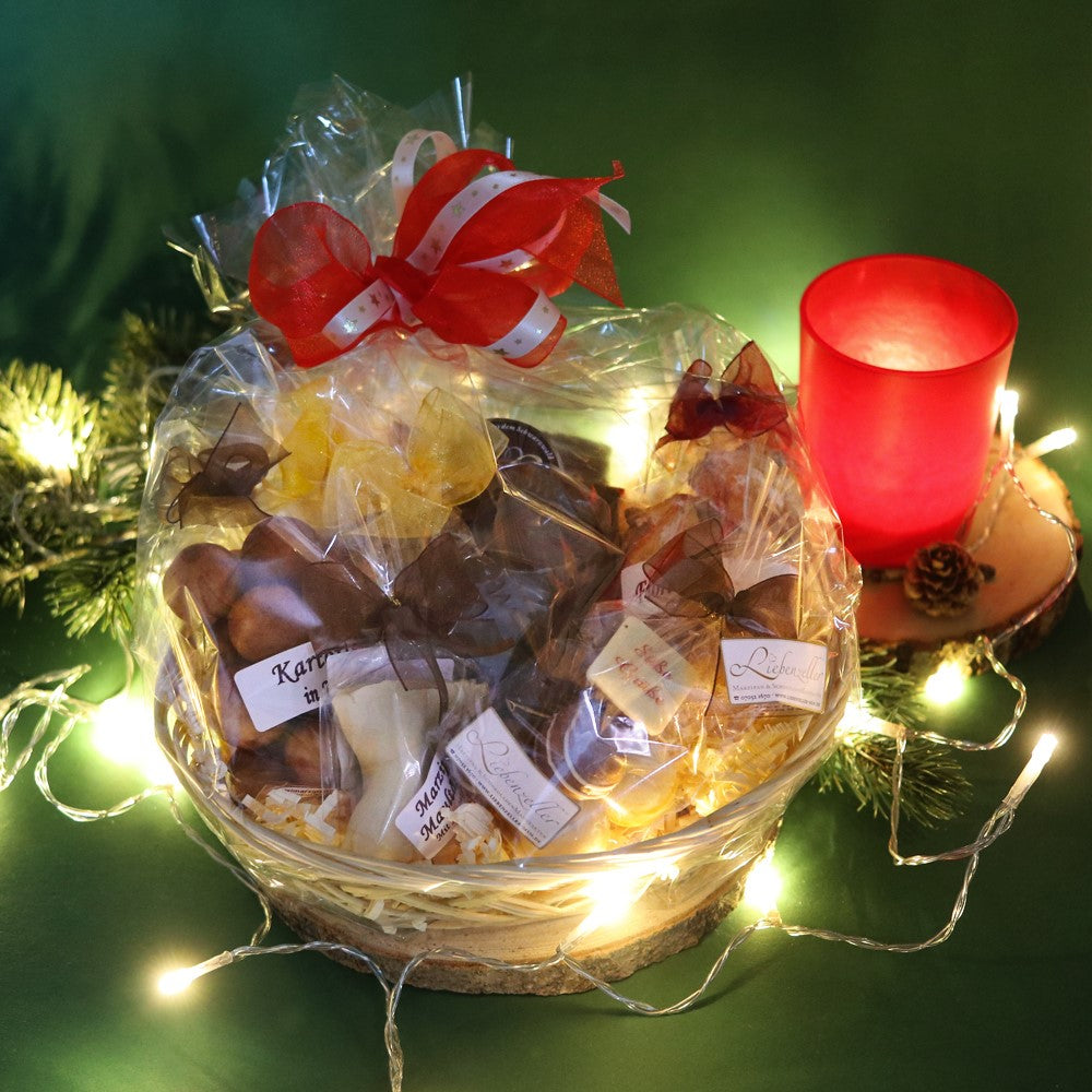 Geschenkkorb der Liebenzeller Marzipan- und Schokoladenmanufaktur